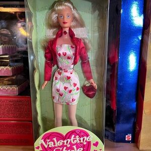 BARBIE Valentine Style Doll NRFB